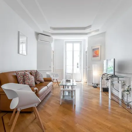 Apartment Jean Medecin Avenue - Classy And Cosy 3 Bdrs Downtown & Parking Nice