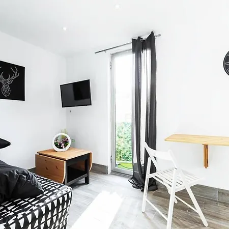 Studio Avec Balcon Proche Vieux - Tram à 10m Appartement Nice