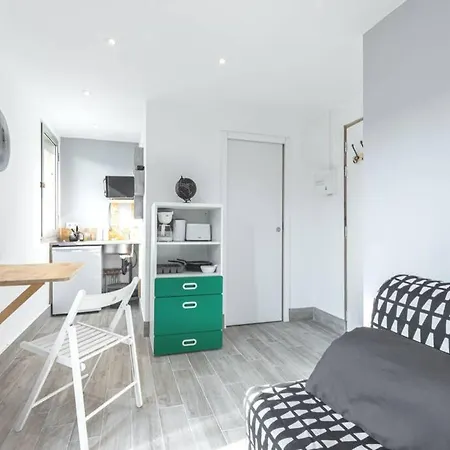 Appartement Studio Avec Balcon Proche Vieux - Tram à 10m *