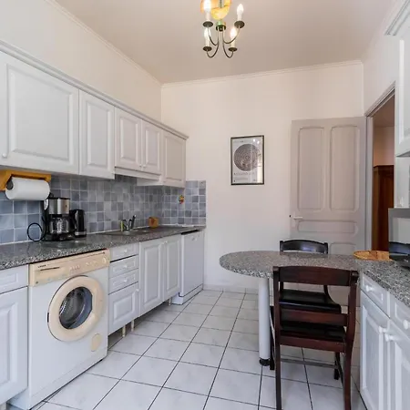 Large 2 Bdrs Downtown - 6 Pax & Ac