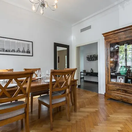 Apartment 2 Bdr 105m2 Classy Near Garibaldi Tram With Garage *