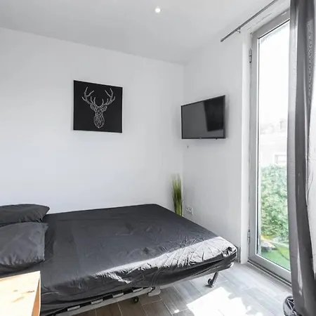 Appartement Studio Avec Balcon Proche Vieux - Tram à 10m Nice