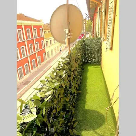 Appartement Studio Avec Balcon Proche Vieux - Tram à 10m *