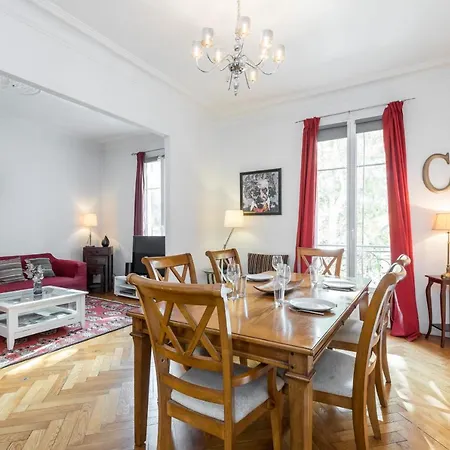 Apartment 2 Bdr 105m2 Classy Near Garibaldi Tram With Garage *