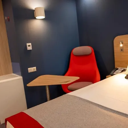 Express - - Grand Arenas By Ihg 3*