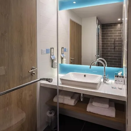 Express - - Grand Arenas By Ihg 3*