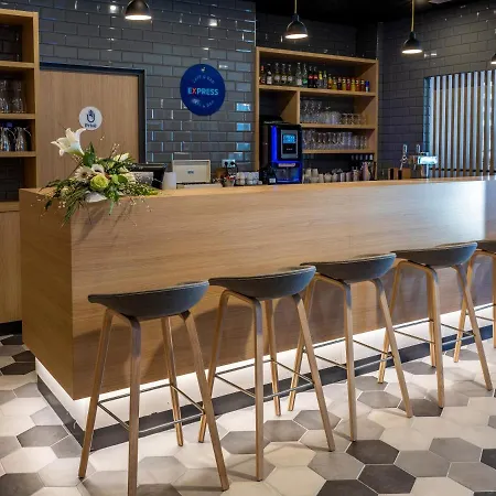 Ξενοδοχείο Express - - Grand Arenas By Ihg Νίκαια