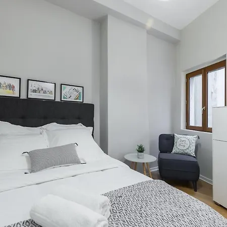 Apartment Gorgeous 1 Bdr With Gardens View In The Old Town *