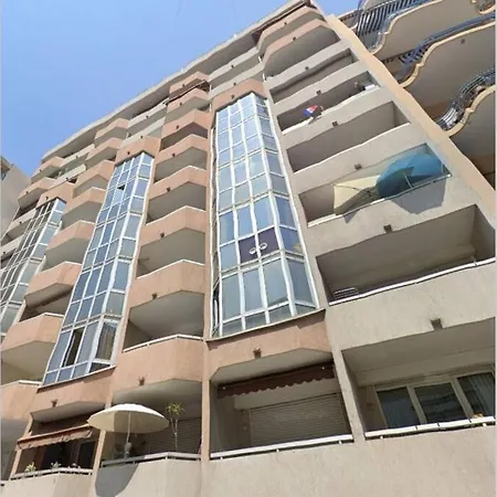 Apartment Climatise, 50 M De La Prom, Wifi *