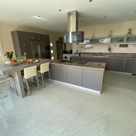 Diamond 5 Star - Villa Nice