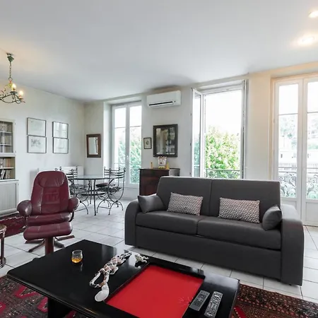 Large 2 Bdrs Downtown - 6 Pax & Ac