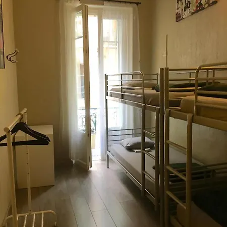 彻兹帕特里克背包客旅馆 *