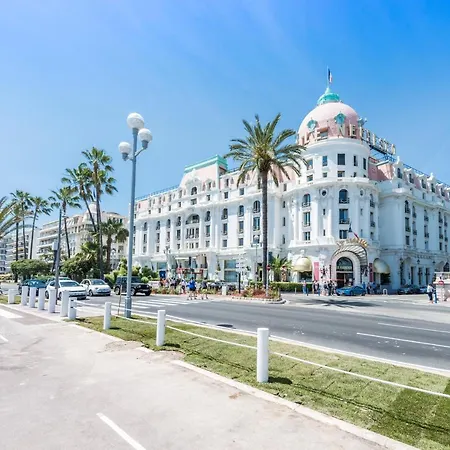 2 Pieces Promenade Des *
