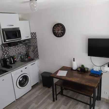 Apartment Climatise, 50 M De La Prom, Wifi *
