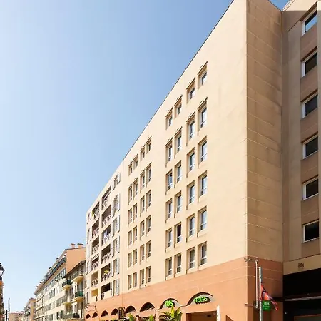 Ibis Styles Centre Port Hotel