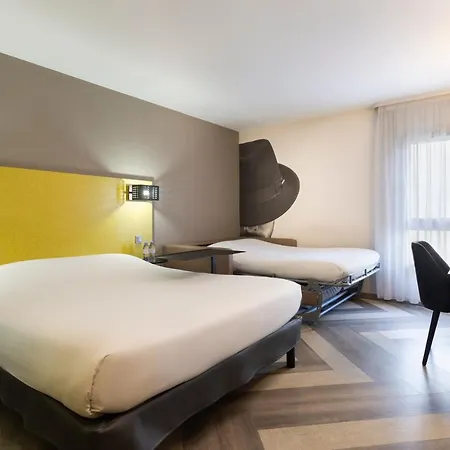 Ibis Styles Centre Port Nice