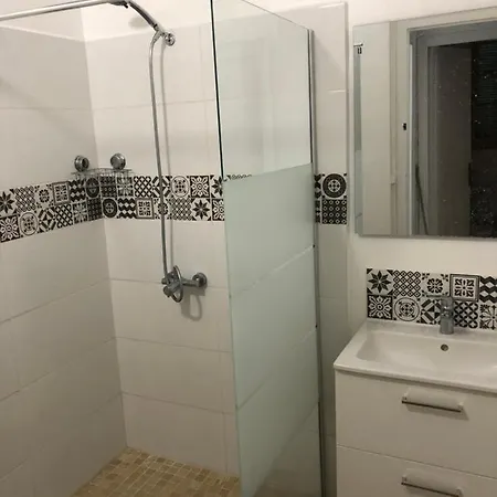 Hostal La Promenade House Niza