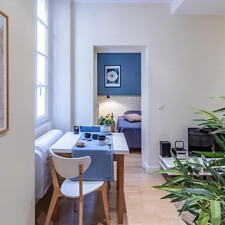 Apartment 06e - Le Cool & Cosy-t2 Climatise Au Coeur Du Vieux *