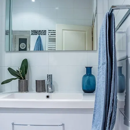 Apartment 06e - Le Cool & Cosy-t2 Climatise Au Coeur Du Vieux