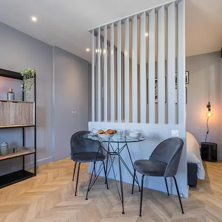 1 Su Ede - Dernier Etage Ascenseur - 1 Min Et Zone Pietonne * Nice