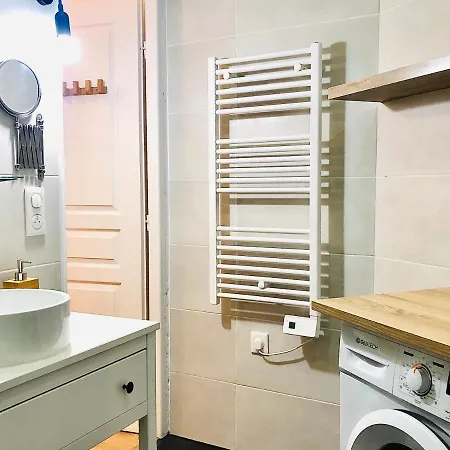 Cosy Modern In The Heart Of With Ac Apartment *