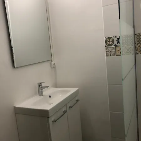 Hostal La Promenade House Niza