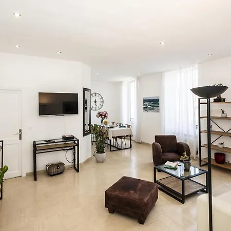 Massena Apartment Nice