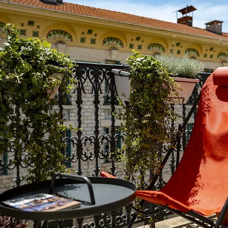 Massena Apartment *