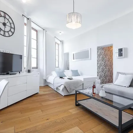 Apartment Gorgeous 1 Bdr With Gardens View In The Old Town