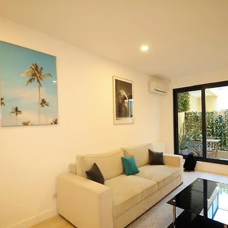 Apartment Les Volets Bleus