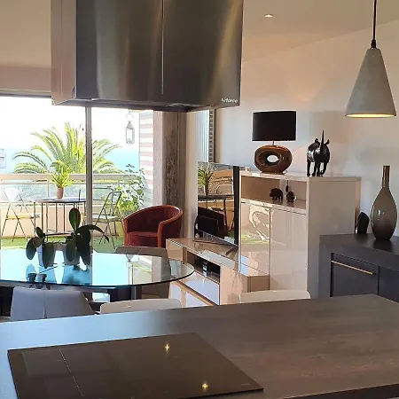 Villa Classy In With Pool And Private Parking Place