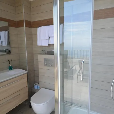 Superbe Studio Avec Terrasse, Jaccuzi, Vue Mer Quartier Fabron A Nice