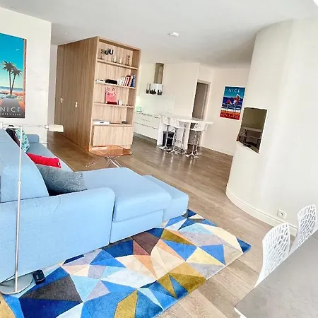 Luxurious 2 Bedrooms Apartment, 30 Meter From * ニース