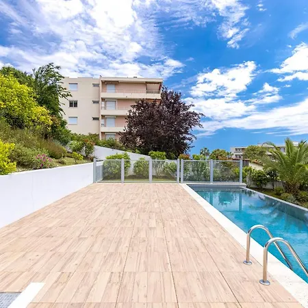 Au Soleil De * Nice