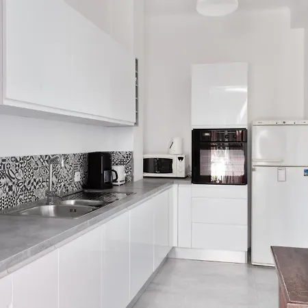 Nice, 58 M2 ! Superbe Climatise, 3 Couchages, Proche De La Promenade Des Et De La Gare ! *