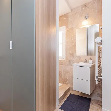 Apartment Feel - Alphonse Karr Nizza