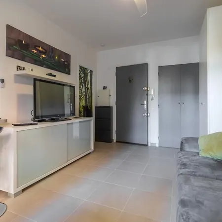 Appartement Cosy At Port Nice