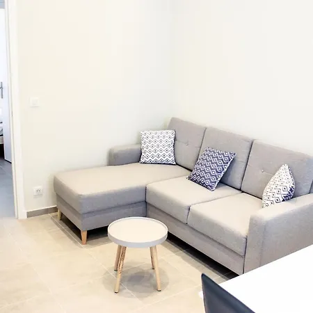 Lola Apartment