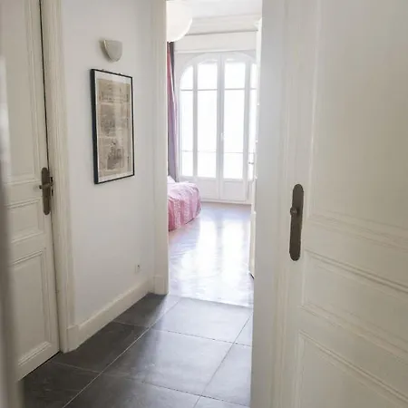 Les Orangers Apartment *