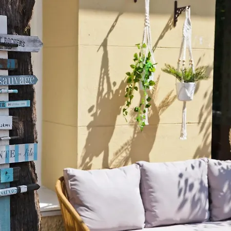 La Promenade Hotel 4*