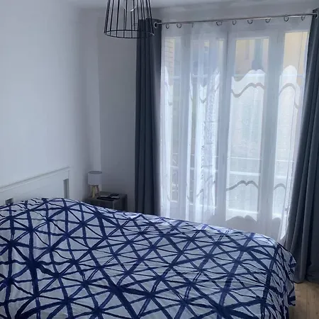 Grand F4 En Centre Ville Proche Gare Et Mer Apartment