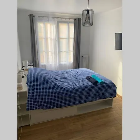 Grand F4 En Centre Ville Proche Gare Et Mer Apartment
