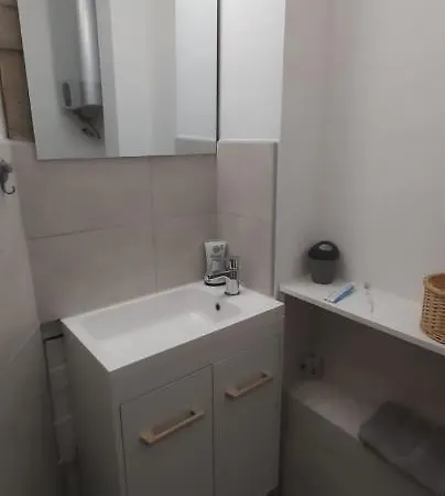 Welcome In Nice! Private Room, Own Bathroom Apartment *