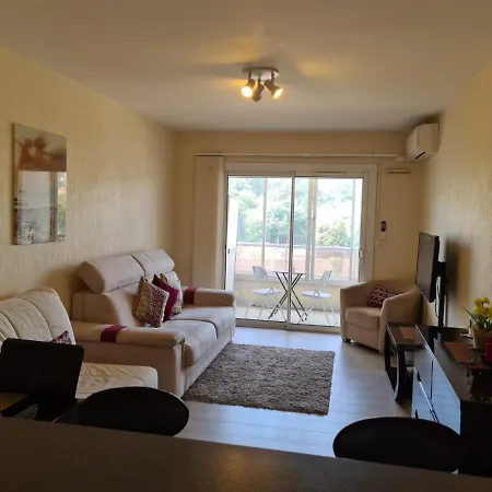 Beau A 50m De La Apartment