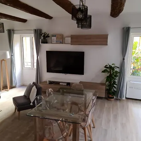Beautiful Old Town Flat, Near The * Nizza