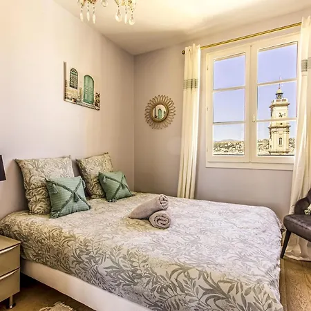 Providence - Elegant F3, Vue Incroyable, Balcon,ascenseur, Wifi Apartment *