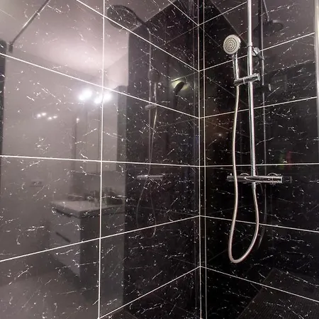 Apartment Providence - Elegant F3, Vue Incroyable, Balcon,ascenseur, Wifi