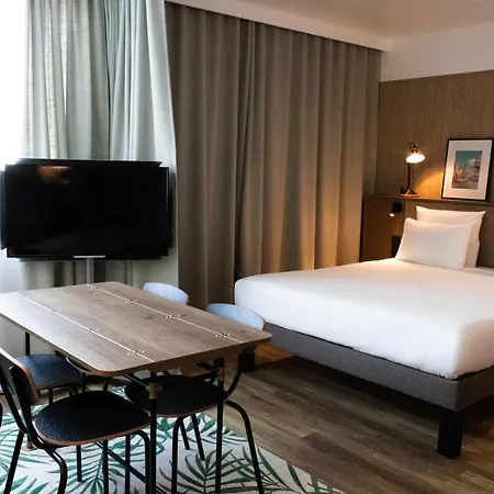 Hotel Novotel Airport