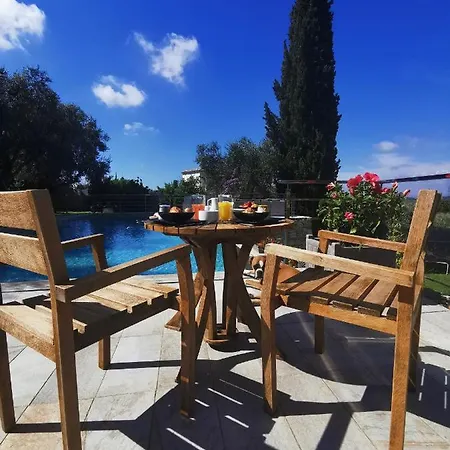 Bed & Breakfast Escondida *