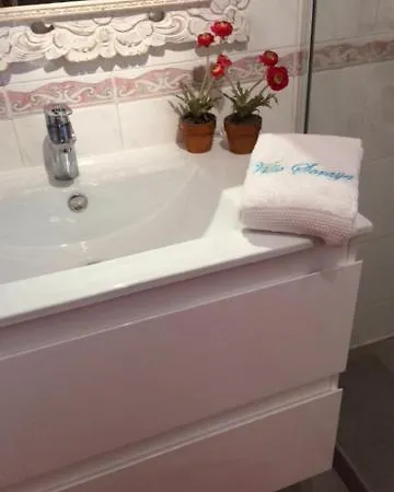 Soraya , Quiet Location With Big Garden Near And Old Town Of Lägenhet Nice
